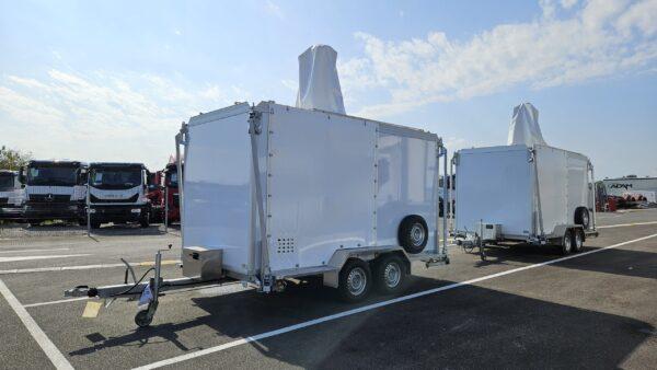 Trailer with Antenna for Telecommunications